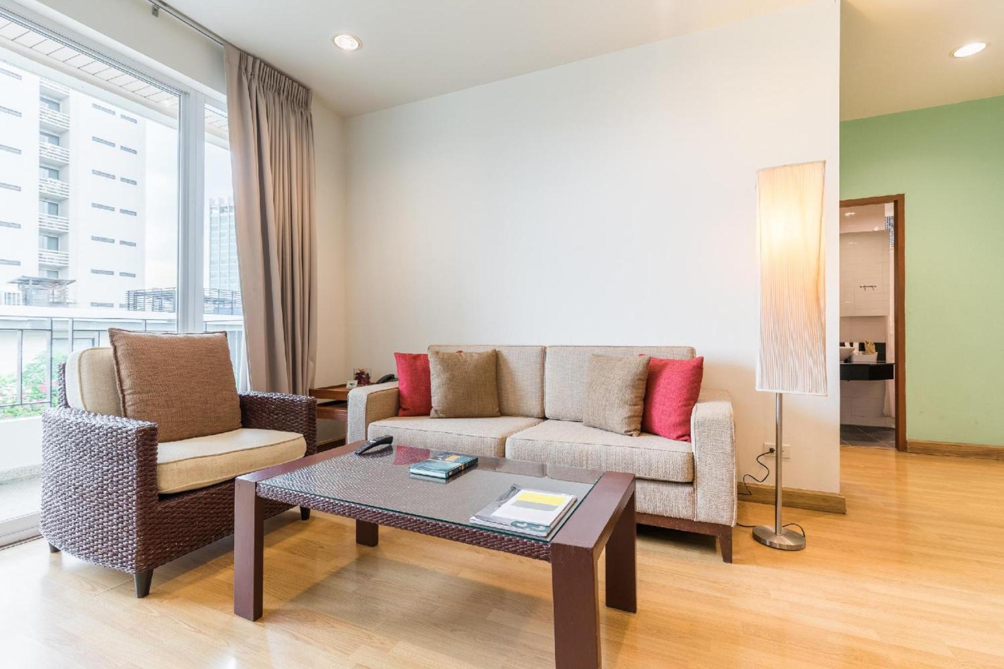 Patio Bts Sanam Pao 4* Bangkok