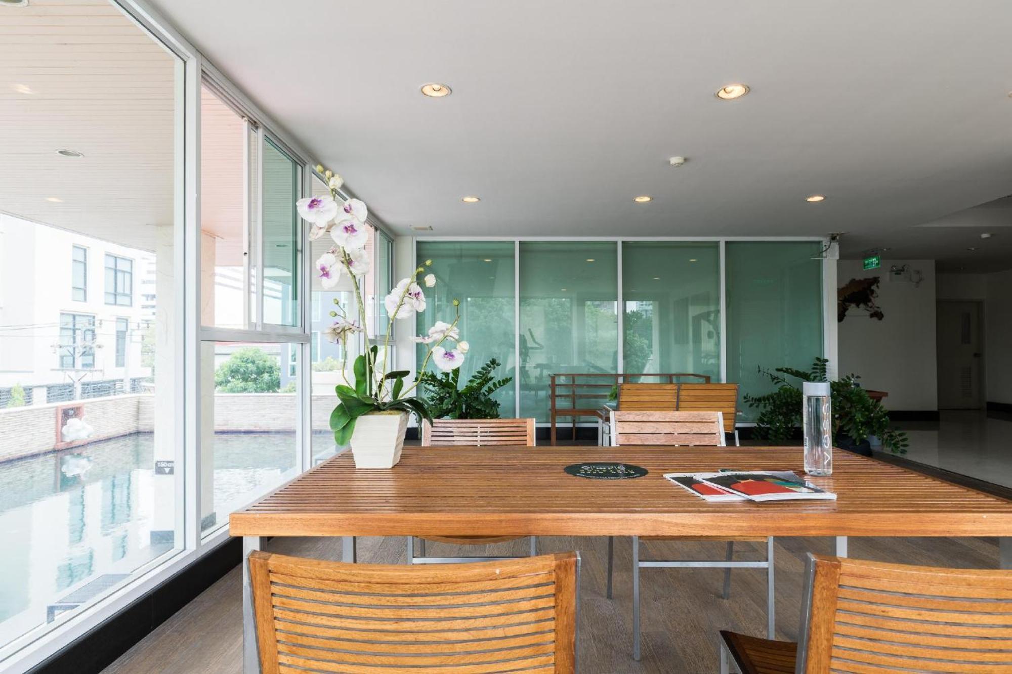 Aparthotel Patio Bts Sanam Pao 4*