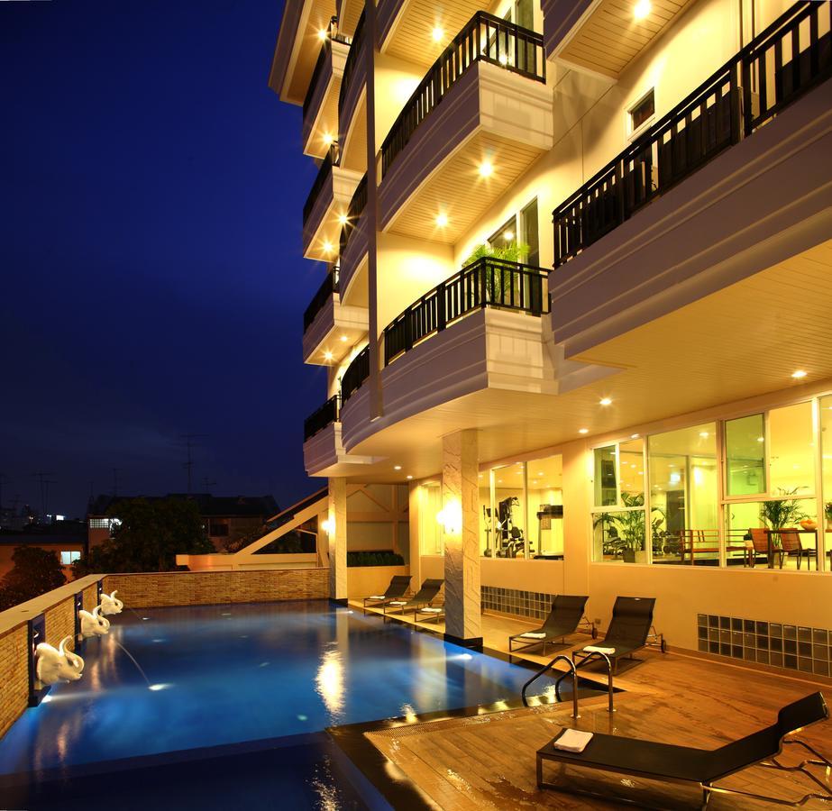 Patio Bts Sanam Pao Aparthotel