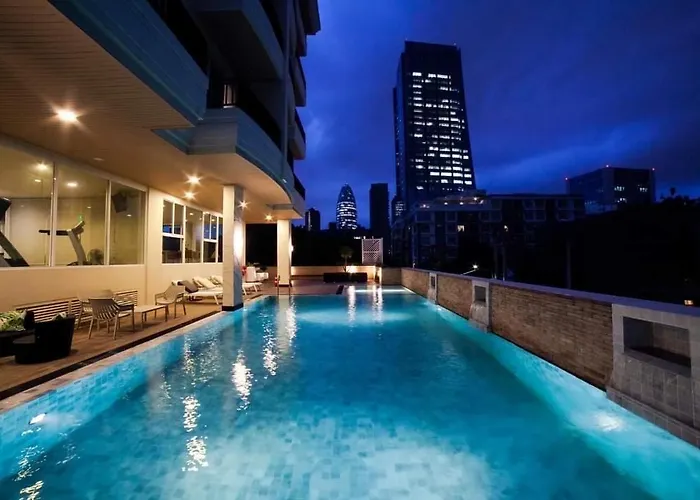 Bangkok Patio Bts Sanam Pao