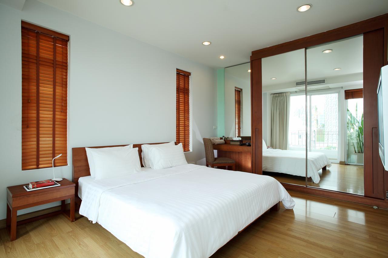 Patio Bts Sanam Pao 4* Bangkok